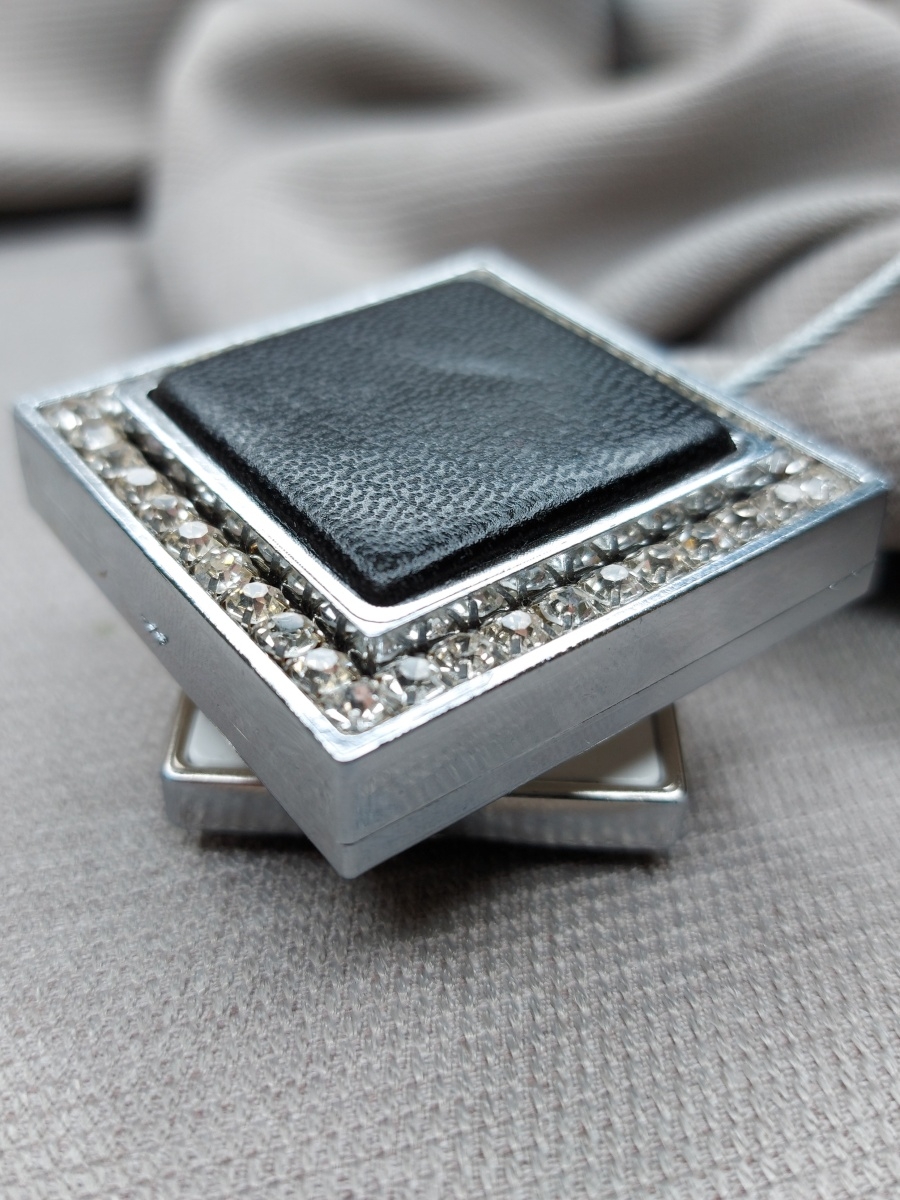 Распродажа .