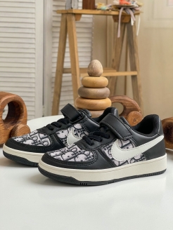 Распродажа .